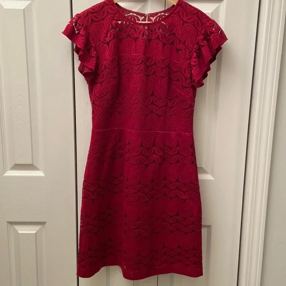 Like New Trina Turk Mai Tai Red Lace Dress Size 8 - Picture 4 of 11